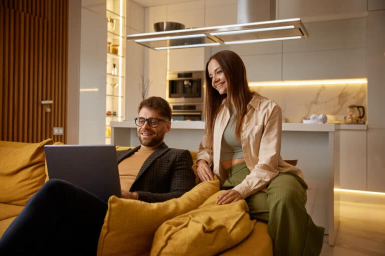 Smart Home to nie tylko domy. Jak stworzyć inteligentne mieszkanie?